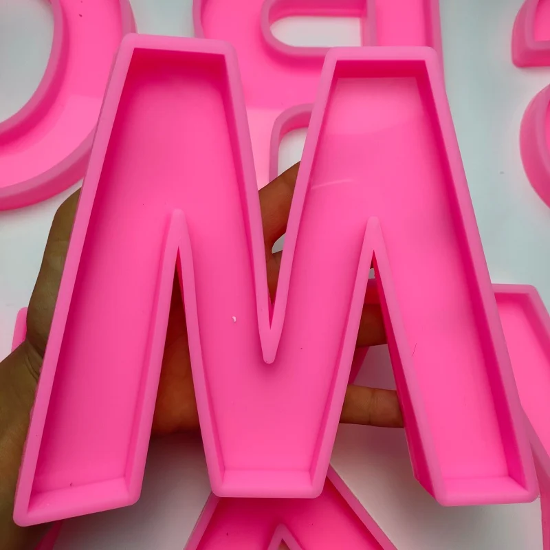 M.jpg