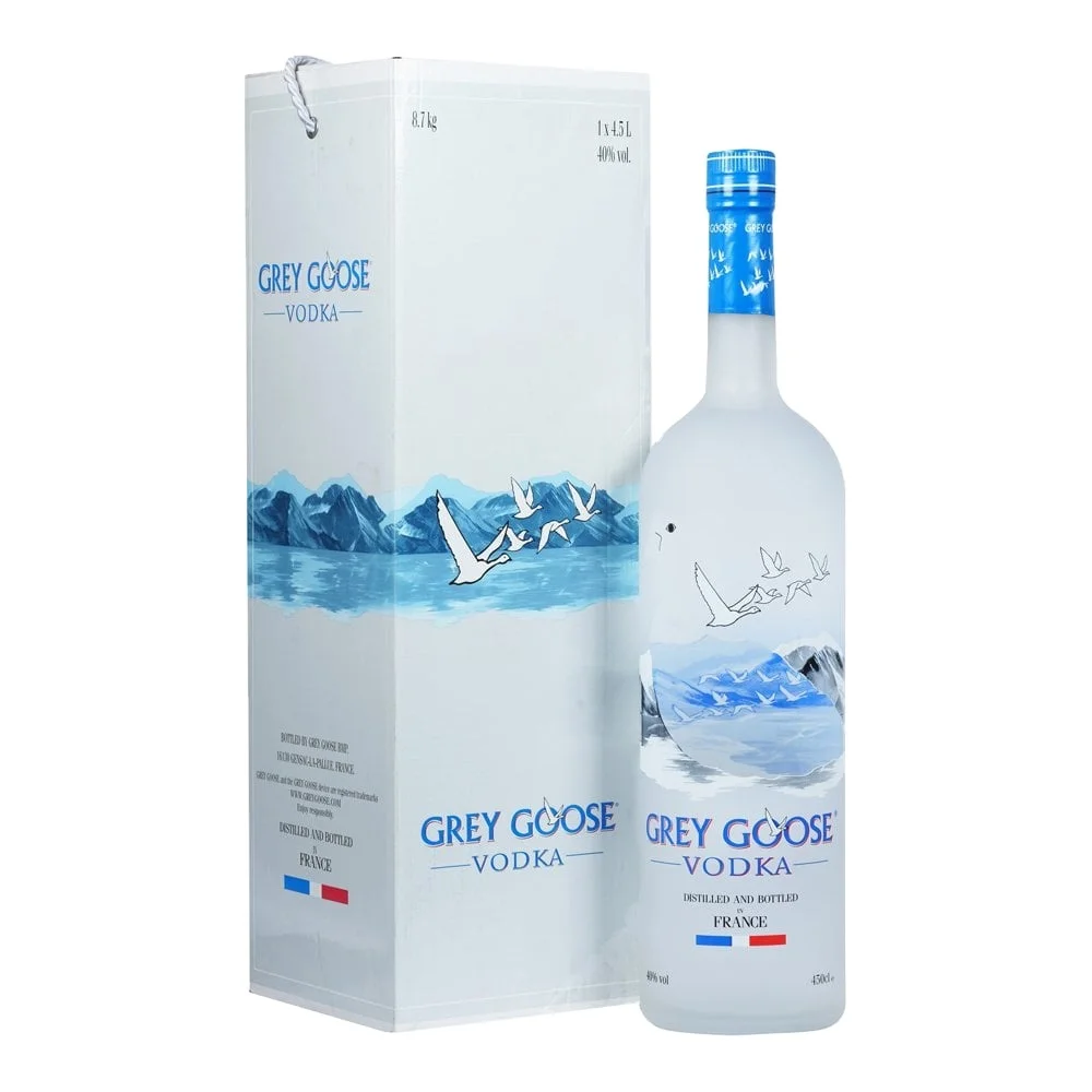 Grey goose москва. Grey Goose (водка). Грей Гус водка груша. Grey Goose водка 2 литра в коробке. Водка 4.5 литра.