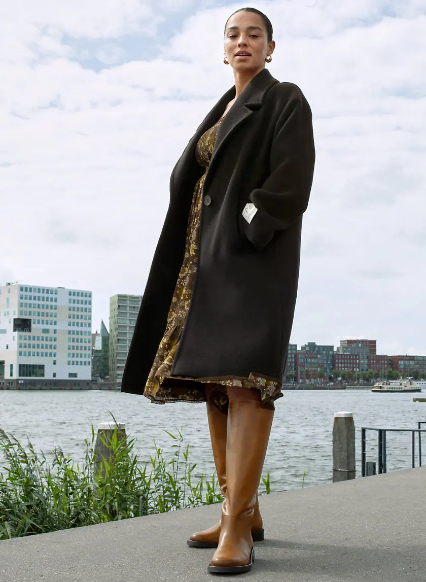 2025 Custom Unisex Black Overcoat Wool Customized Fashionable Men's Women Cashmere Overcoat Classic Long Winter Wool Coat