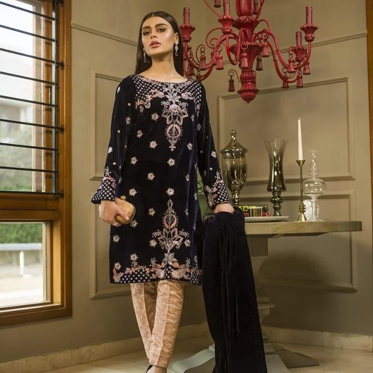Designer Velvet Party Wear Dresses Designs Online in Pakistan –  DressyZone.com