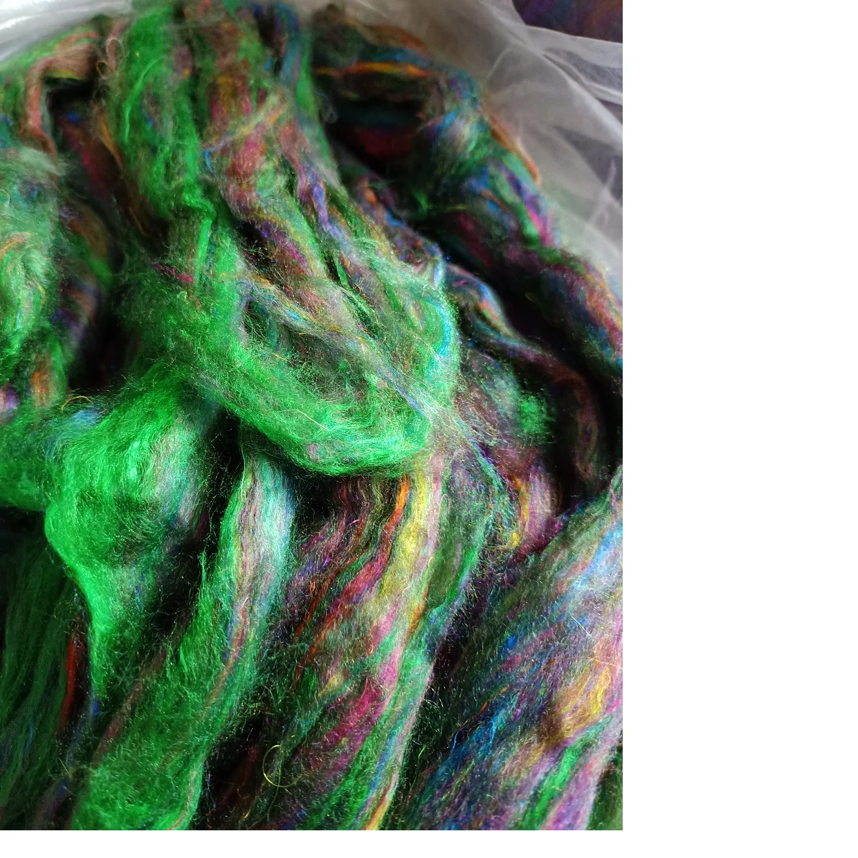 Multi Colored Sari Silk Fiber Made From Recycled Sari Silk Waste Available Per Kg Suitable For
