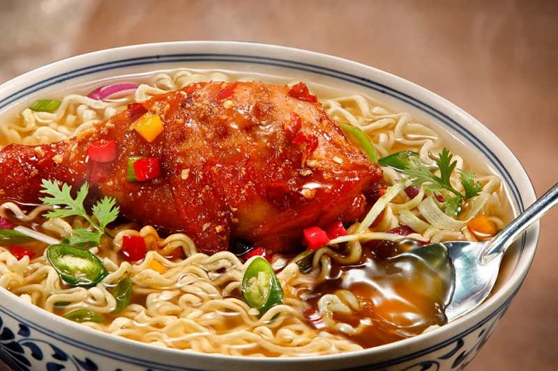 Оптовая продажа оптом в наличии 100 Горячая кислая креветка 65 г X мешок (халяль)