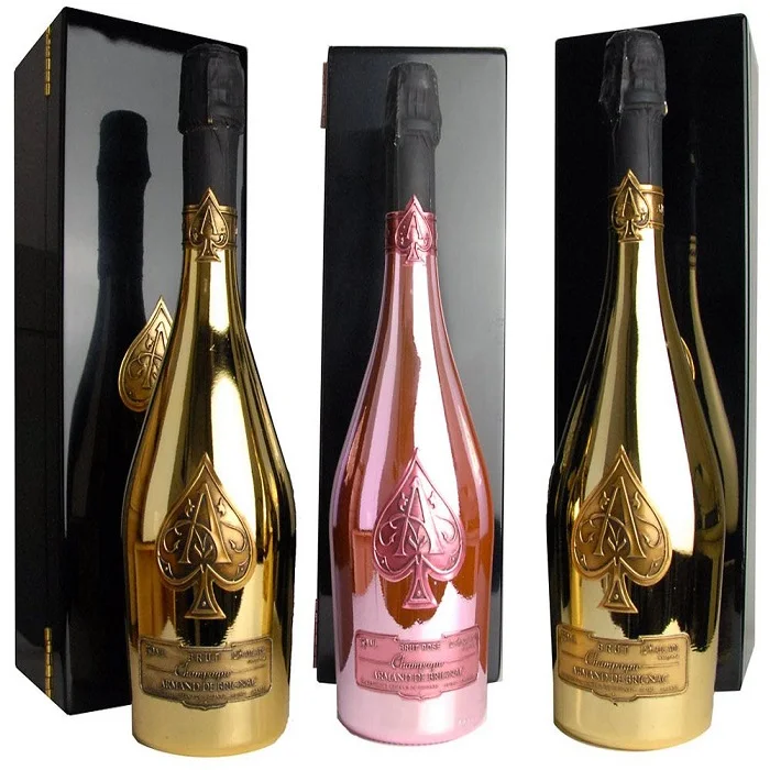 Двойная вина. Armand de Brignac Brut Gold. Prospero шампанское 5,5%. Шампанское с пиковым тузом. Шампанское в коричневой бутылке.