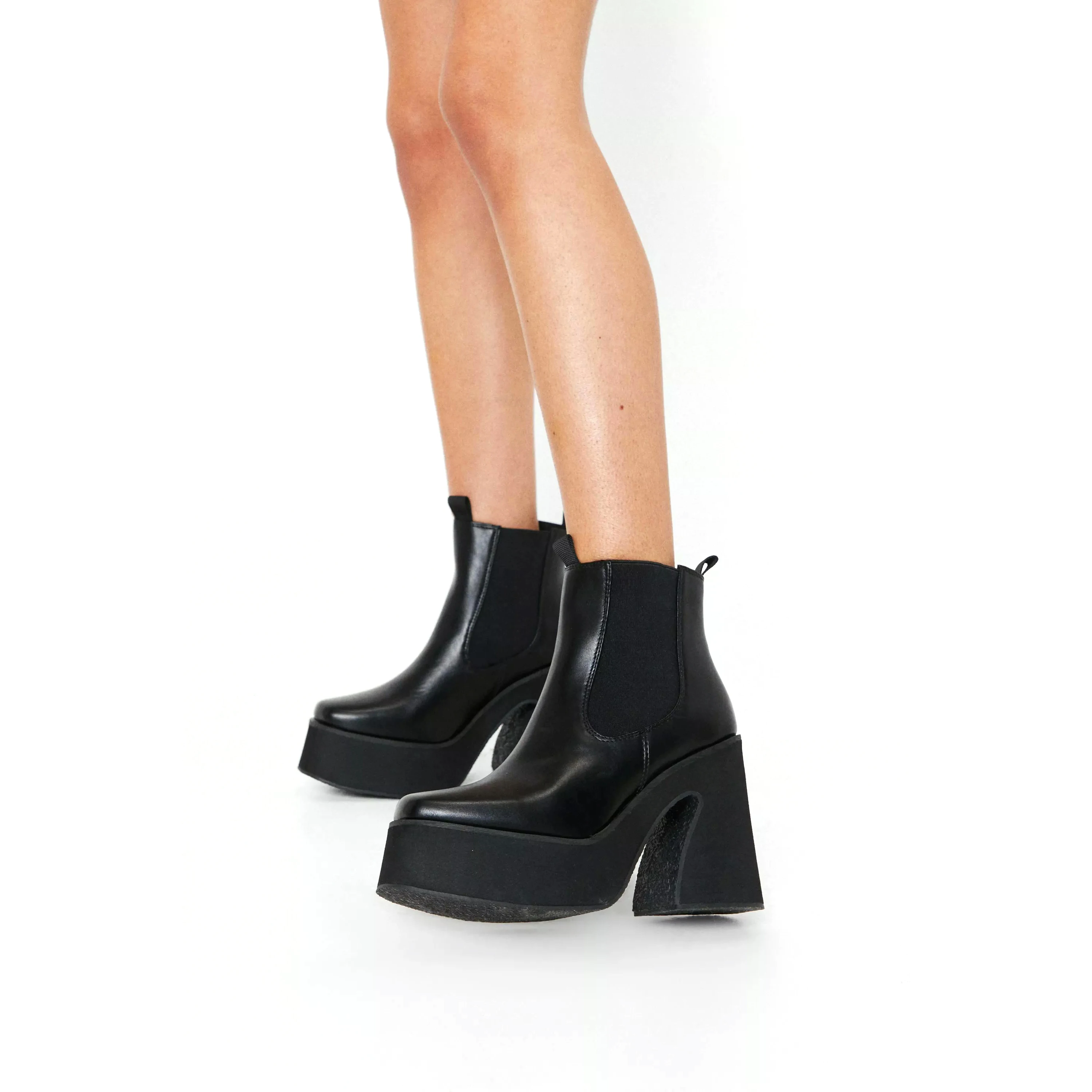 ladies chunky heel boots