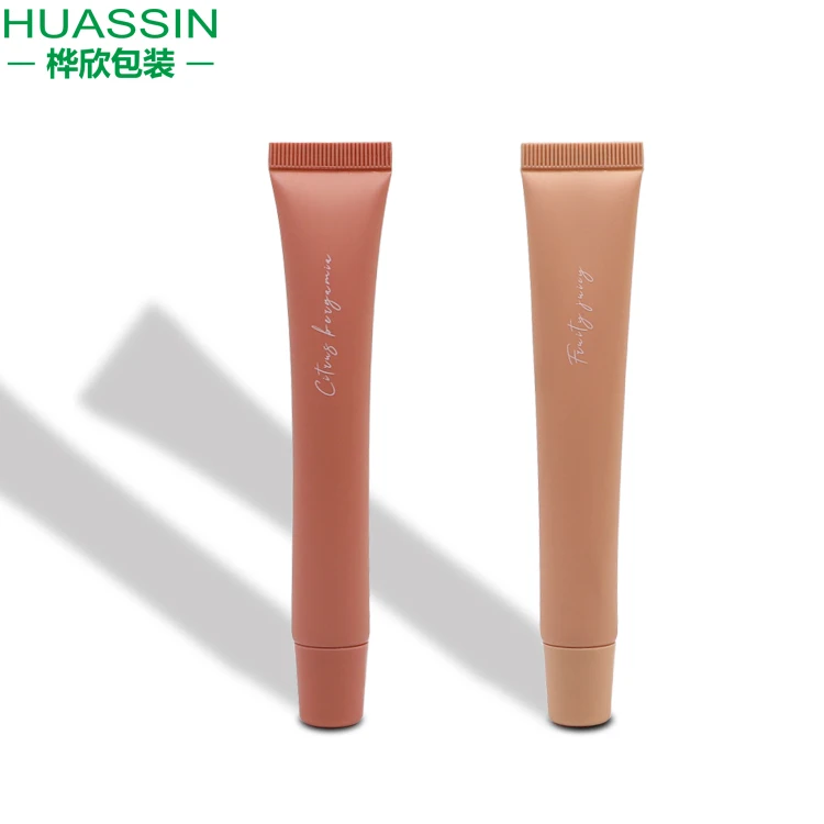 lip gloss tube 1.jpg