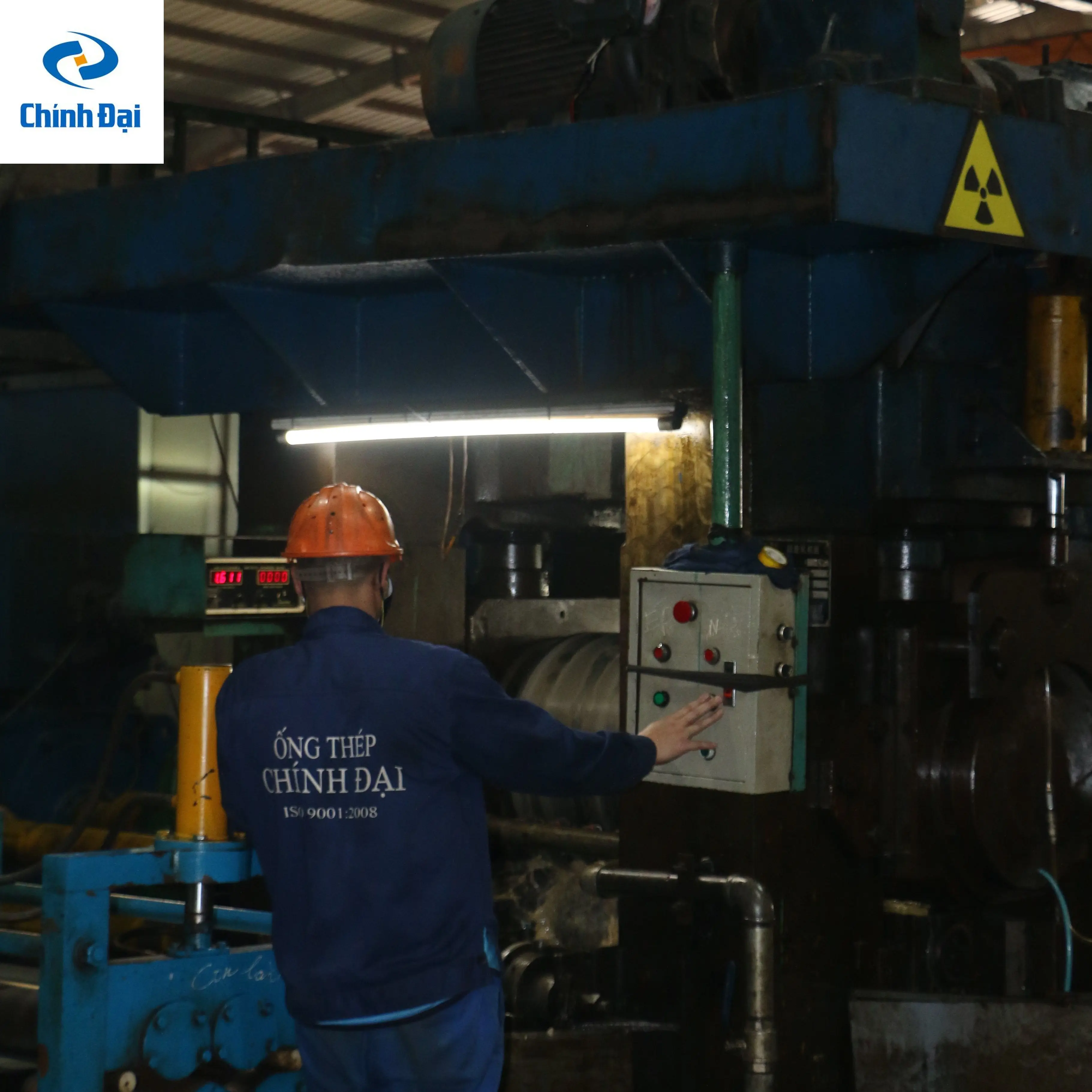 Top Quality Astm Standard Hollow Section Industrial Black Steel Pipe / Welding Steel Pipe For