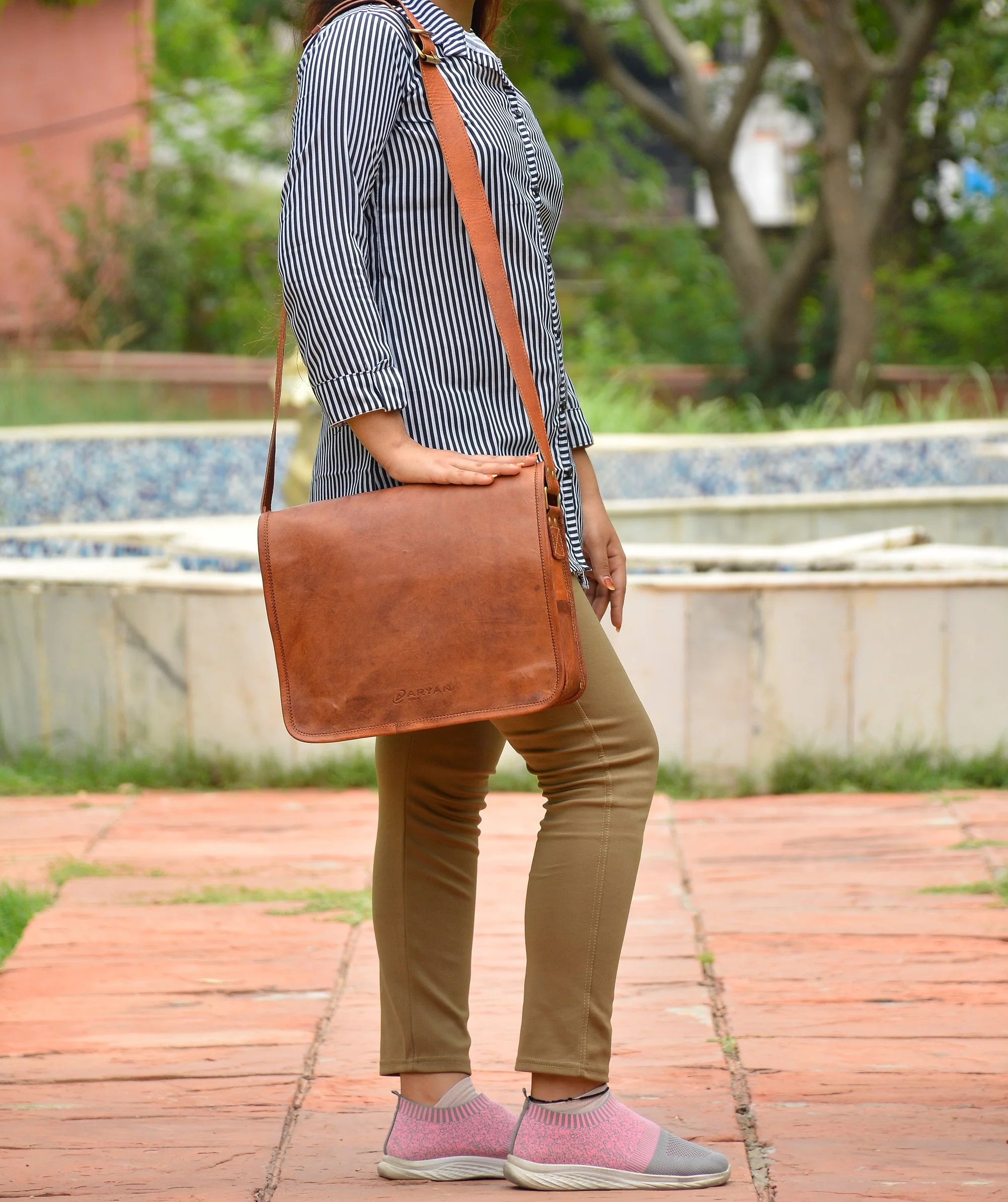 Aryan Exports Goat leather Luggege Duffel For Men & Women Aryan Exports Goat leather Luggege Duffel For Men & Women
