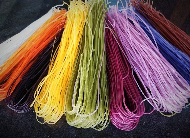 GLUTEN FREE RICE VERMICELLI COLORFUL FROM VIETNAM WITH FACTORY PRICE/VIETNAM COLORFUL RICE NOODLE