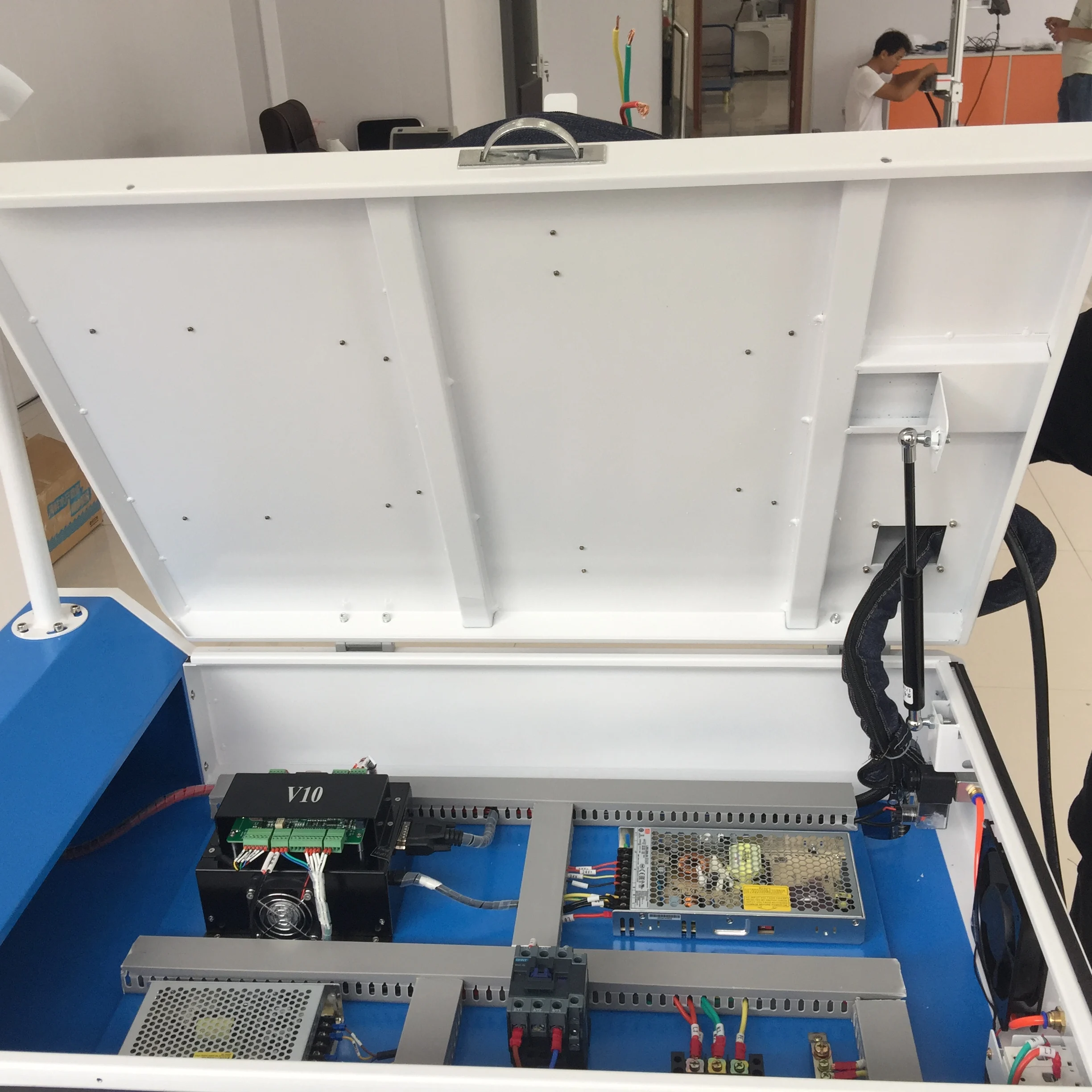1000w 1500w 2000w 3000w Hand Held Fiber Handheld Laser Welder Welding Machine for Metal Aluminum supplier