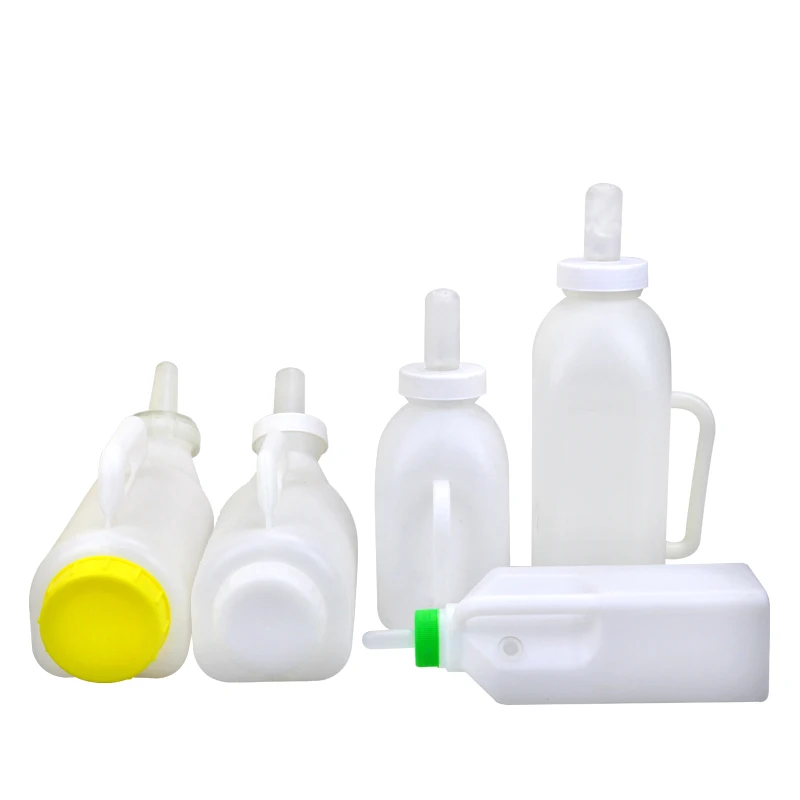 High Quality Plastic Lamb Feeding Milk Bottle Calf Milk Feeder Cow Water Feeder Drinking Bottle for Calf Sheep