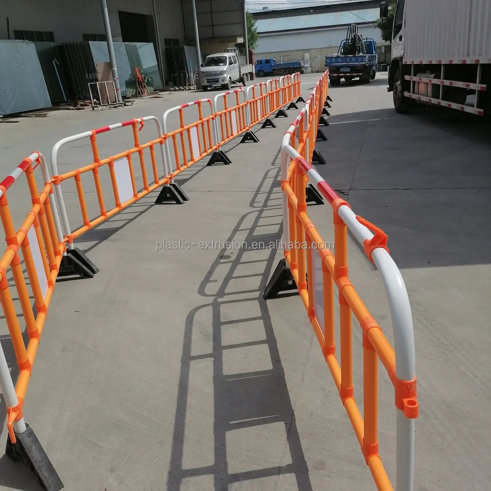 Yellow Road Barricade Angry Bull Hard Durable Pvc Barricade Plastic