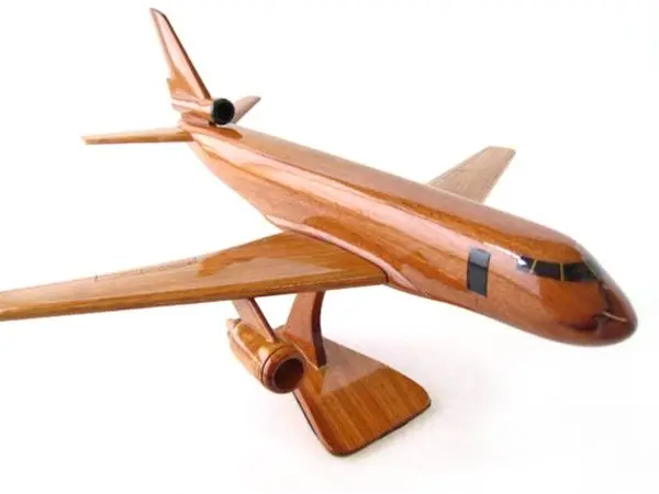 WOODEN AIRCRAFT MODEL/ BOEING AIRPLANE MODEL