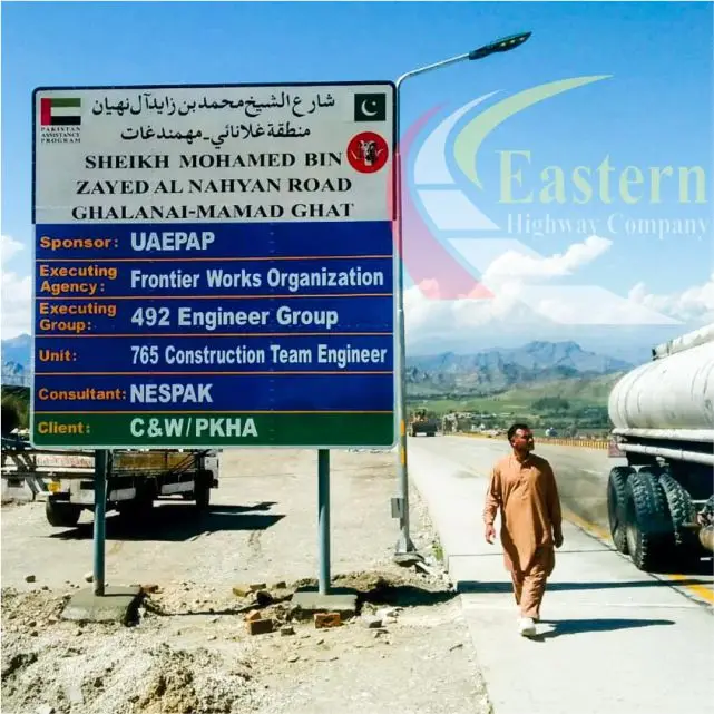 High Intensity Prismatic Traffic Safety Sign Board Premium Reflective Traffic Signs