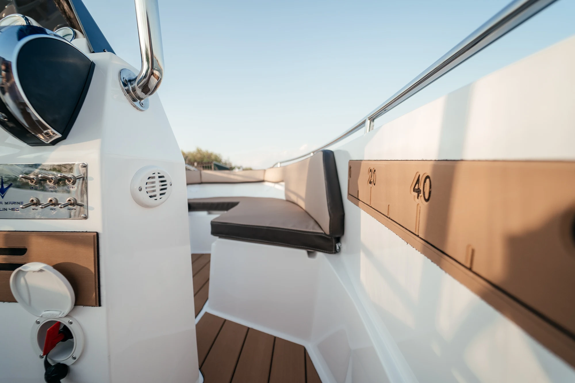 Alesta Marine Luxury Marlin 490 Model Dark Red New Fiber Glass Fishing