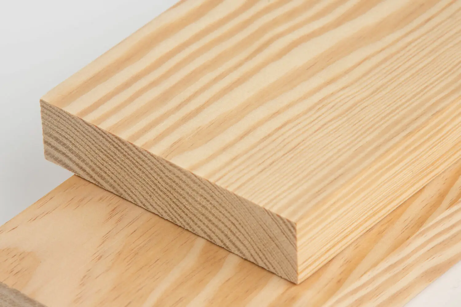 TOP QUALITY SPRUCE/LARCH/FIR/PINE/ASH WOOD LUMBER for EXPORT at CHEAP PRICE