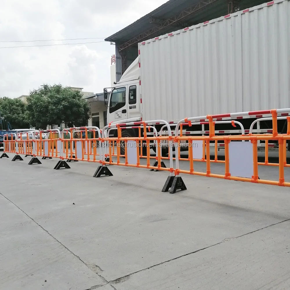 Yellow Road Barricade Angry Bull Hard Durable Pvc Barricade Plastic