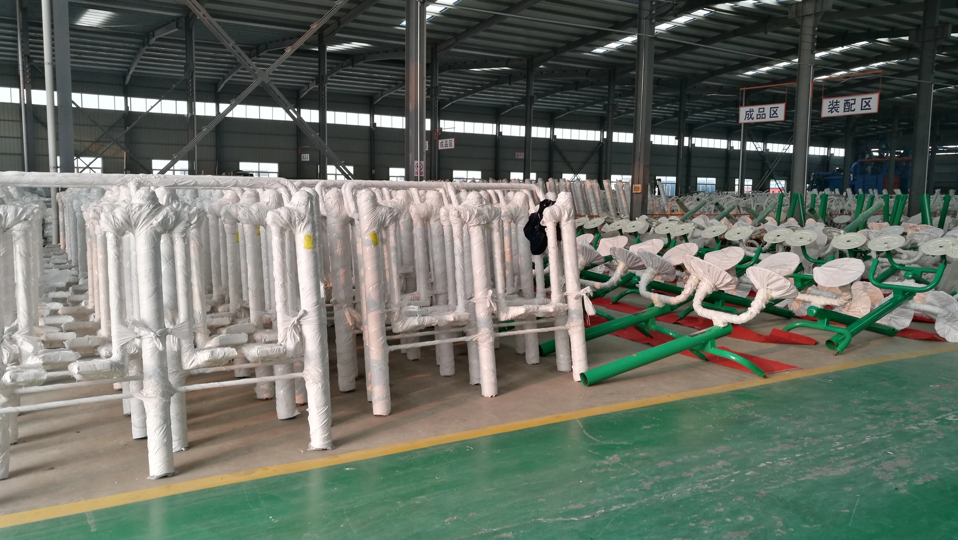 Уличное фитнес-оборудование для взрослых