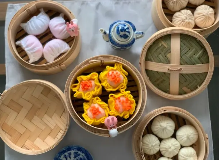 Элегантный круглый отпариватель с димсумом из дерева премиум-класса натуральным отделением идеально подходит для приготовления на пару Момо и Пельменей