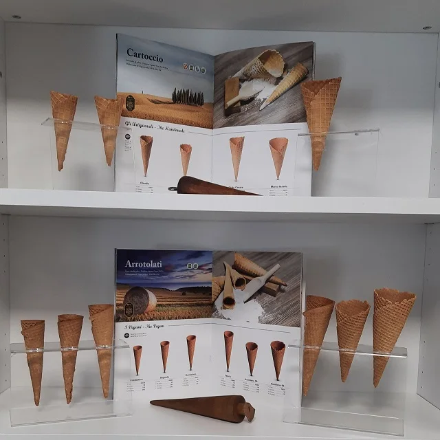 Конусы для мороженого премиум-класса цветное издание Выберите свой цвет AURELIANO H.145 - D.56 GELATO