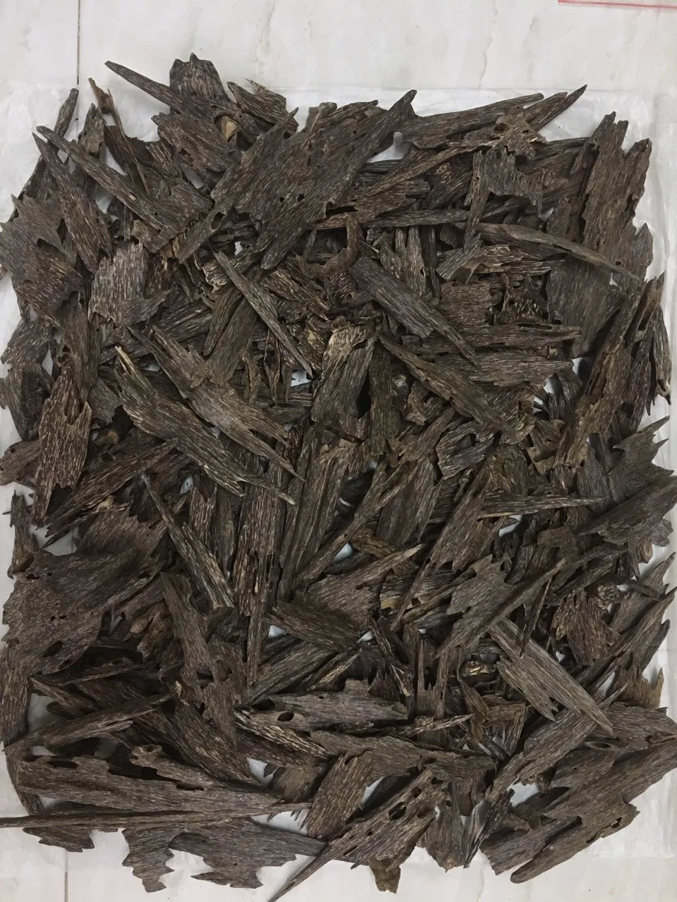 King Ant Oud Chip With High Quality For Burning Daily Home From Vietnam