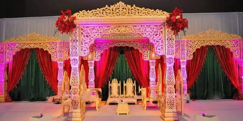 Свадебный декор в Индийском и азиатском стиле Jodha мандап для Южноазиатской индийской свадьбы Jodha Fiber мандап.
