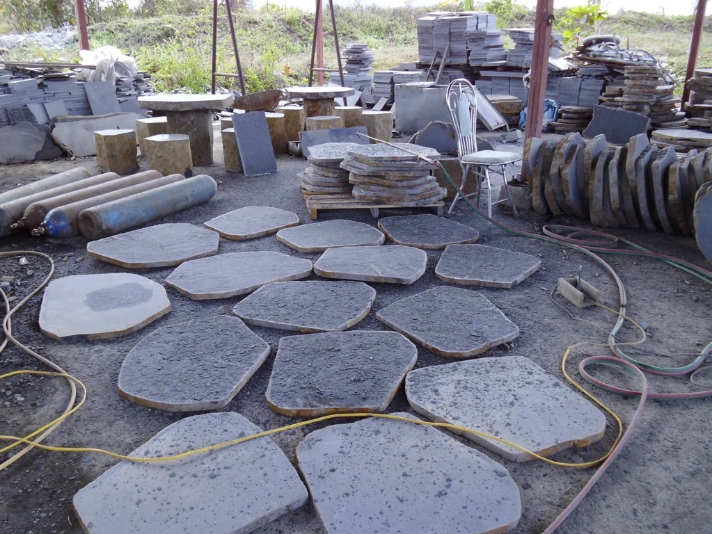 Pathway Big Basalt Thin Irregular Stepping Stone Paving Curbing Edgestone for Outdoor Garden Yard Park Sidewalk