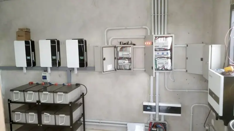 Inversor Híbrido Solar 5kw 5000W SPF5000 Growatt Inversor Híbrido Fuera de Red - China Inversor Híbrido Solar 5kw 5000W SPF5000 Growatt Inversor Híbrido Fuera de Red - China
