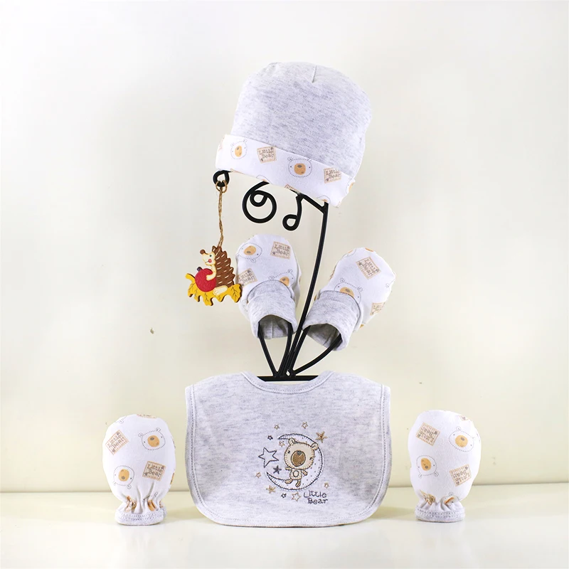 Фабричная продажа Высококачественная Милая Детская шапка нагрудник варежки и пинетки комплект для новорожденных девочек маленьких