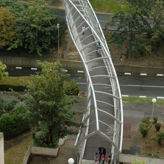 Prefabricated Galvanized Steel Structure Pipe Truss Construction for Pedestrian Bridge and Footbridge