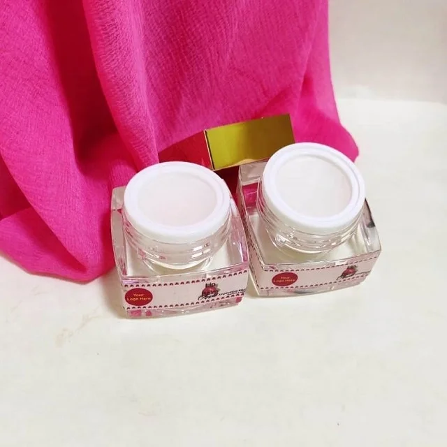 Bulk Supplier of Apple Lip Balm From India