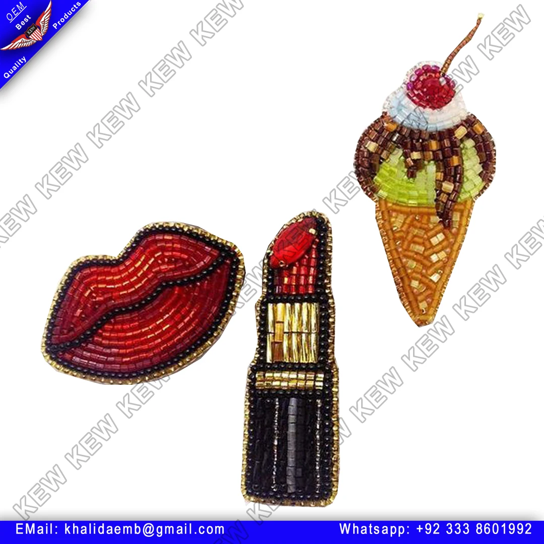 beaded brooch (6).jpg