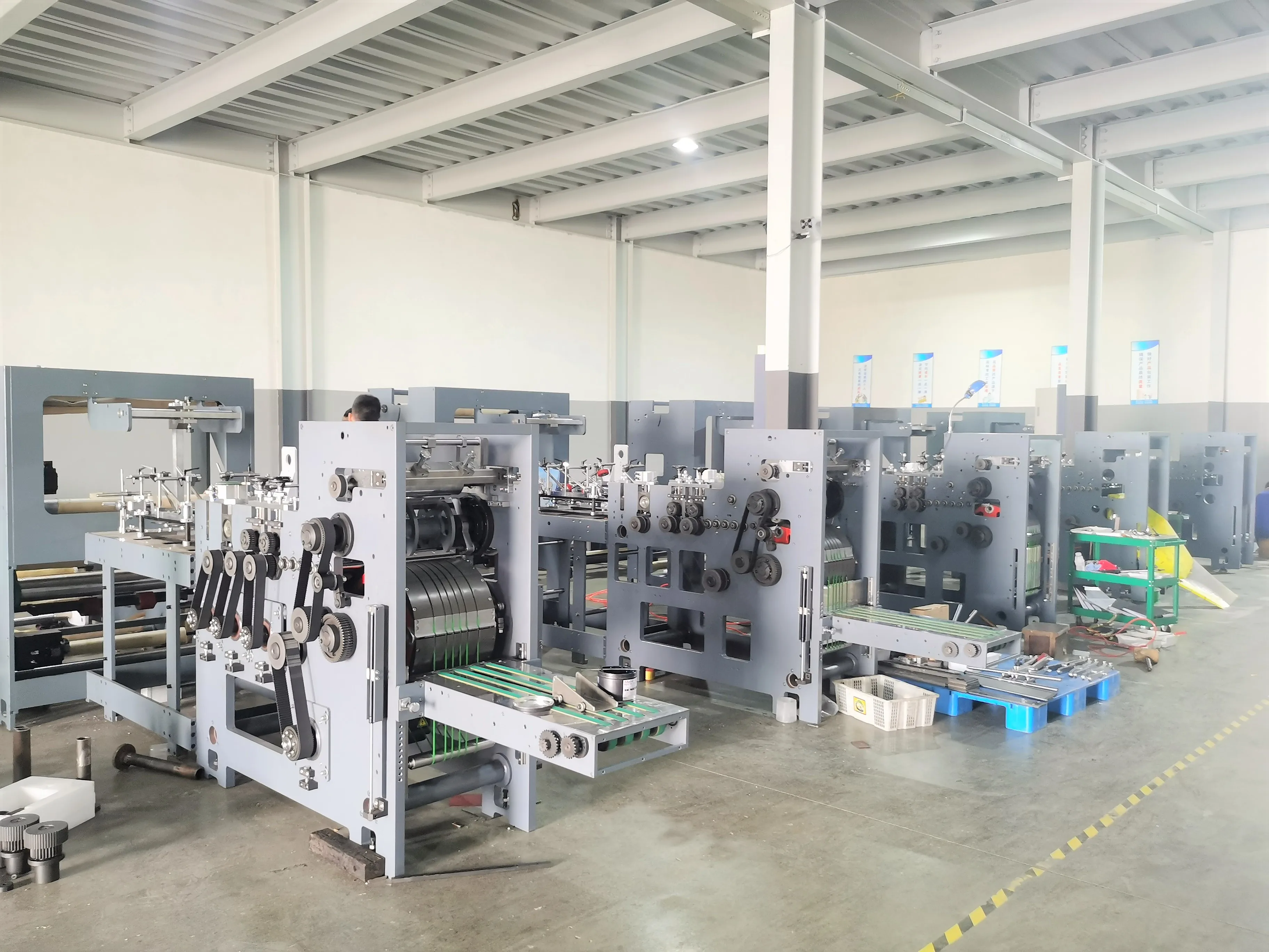 瑞安新科是国内最优秀的纸袋机生产厂家之一