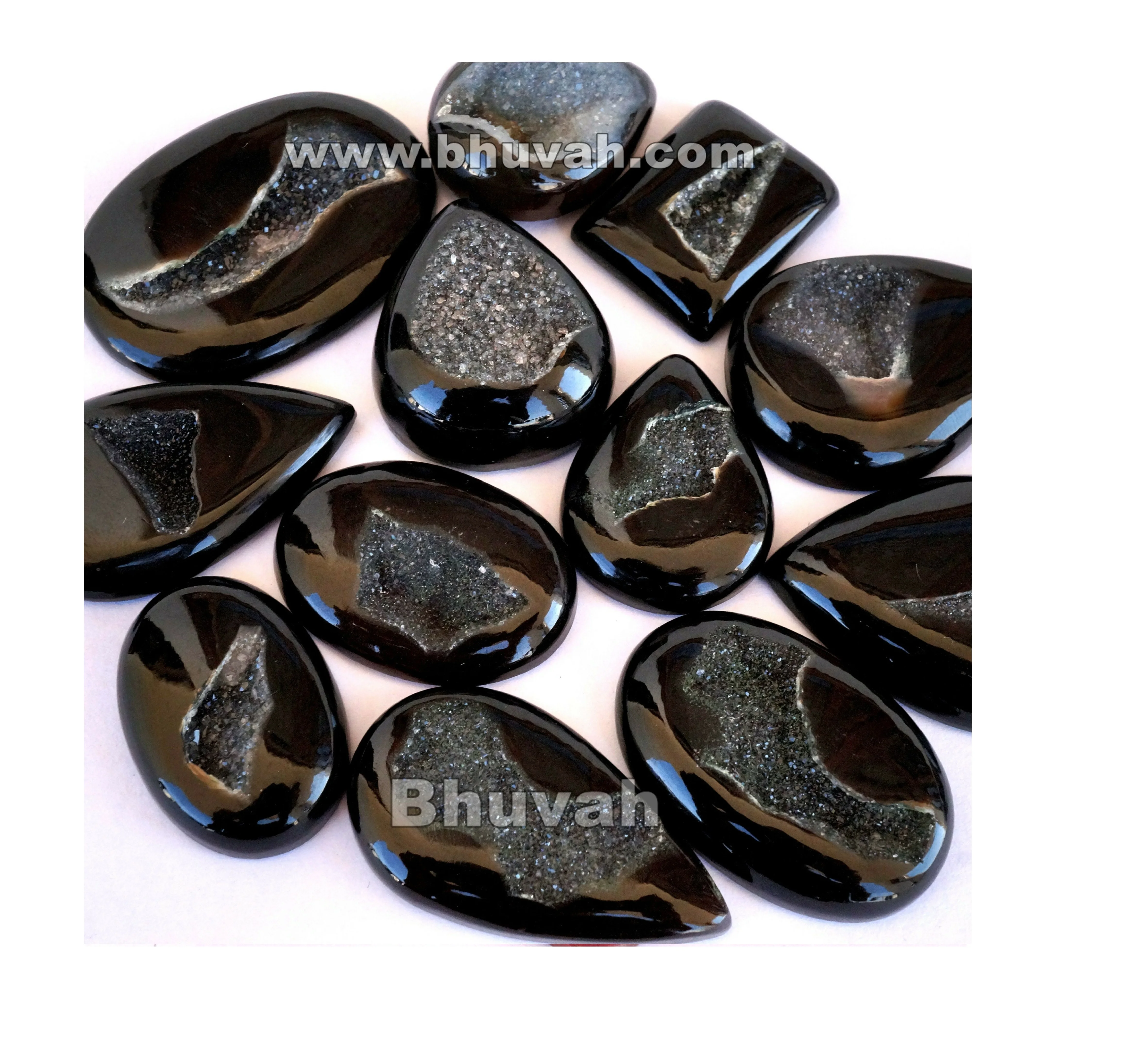 Druzy Agate 原石 赤箱付き 最終値下げ Druzy Agate 原石 赤箱付き