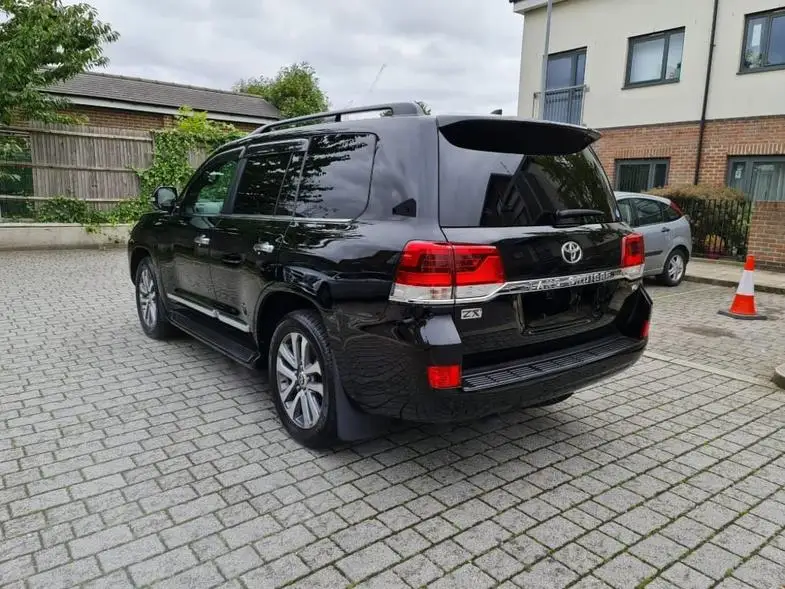 Land Cruiser Land Cruiser Zx 4.6 V8 Auto 19 19 Leather Sunroofs 8 Seater Im Buy Buy Fairly