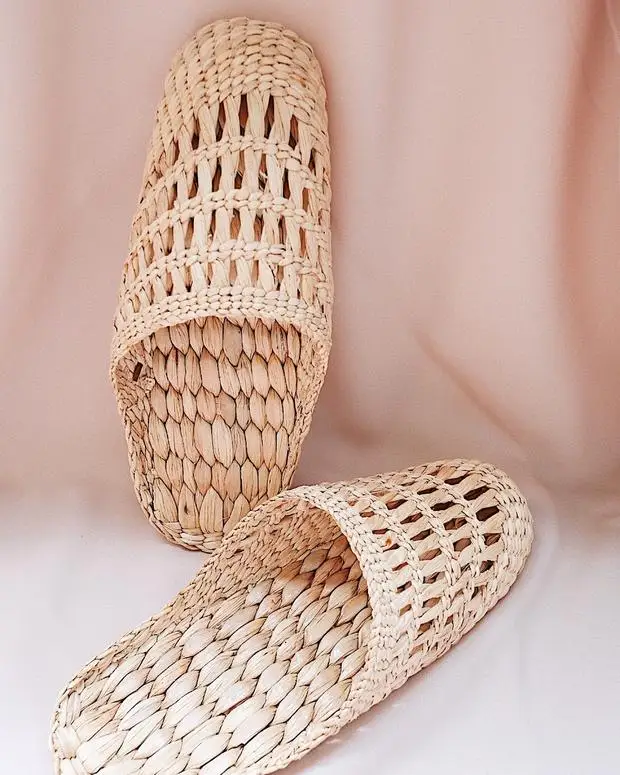 seagrass slippers