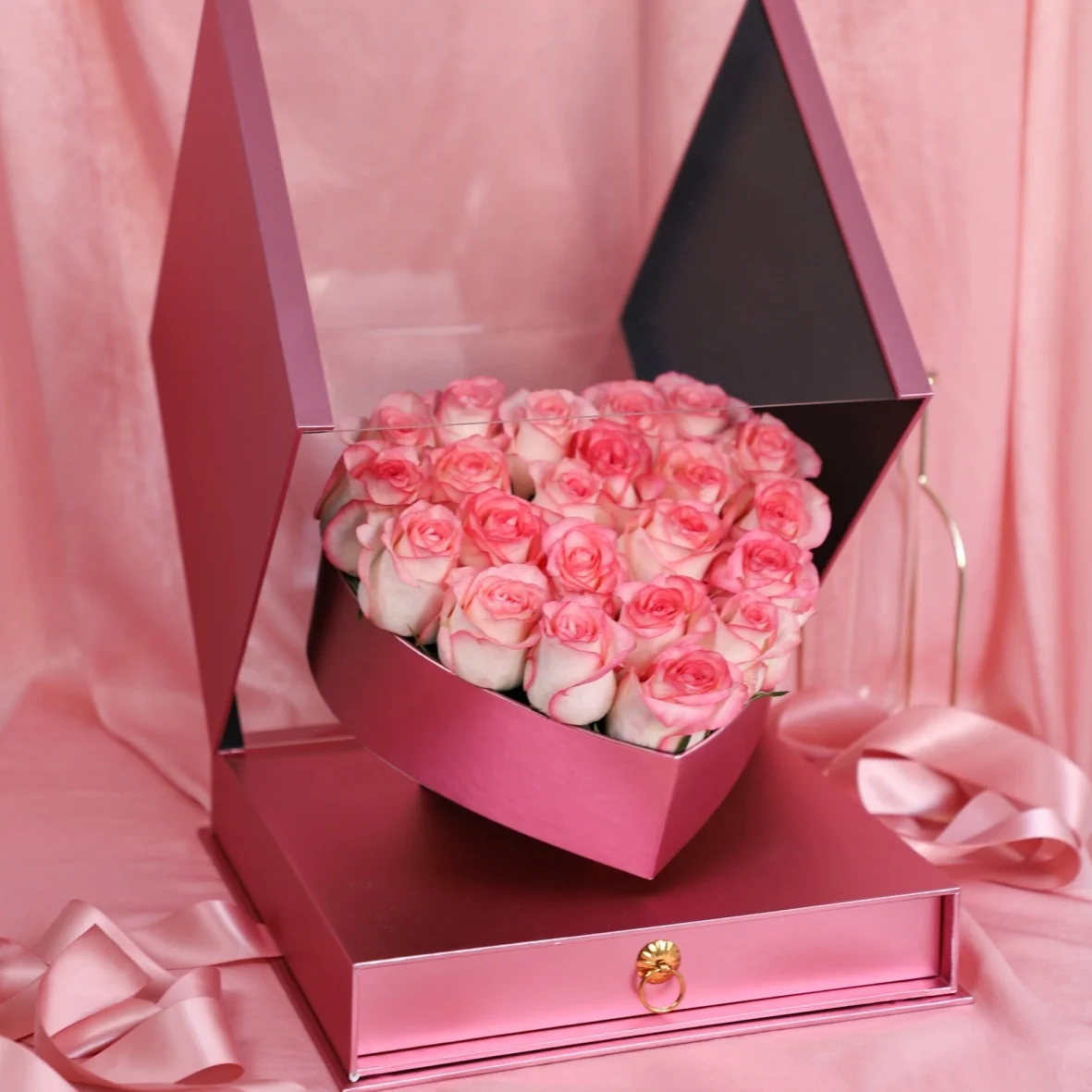 Luxury Square Transparent Window Flower Box Inside Heart Shaped Rose Box Valentine's Day Gift Box With Drawer and Ribbon