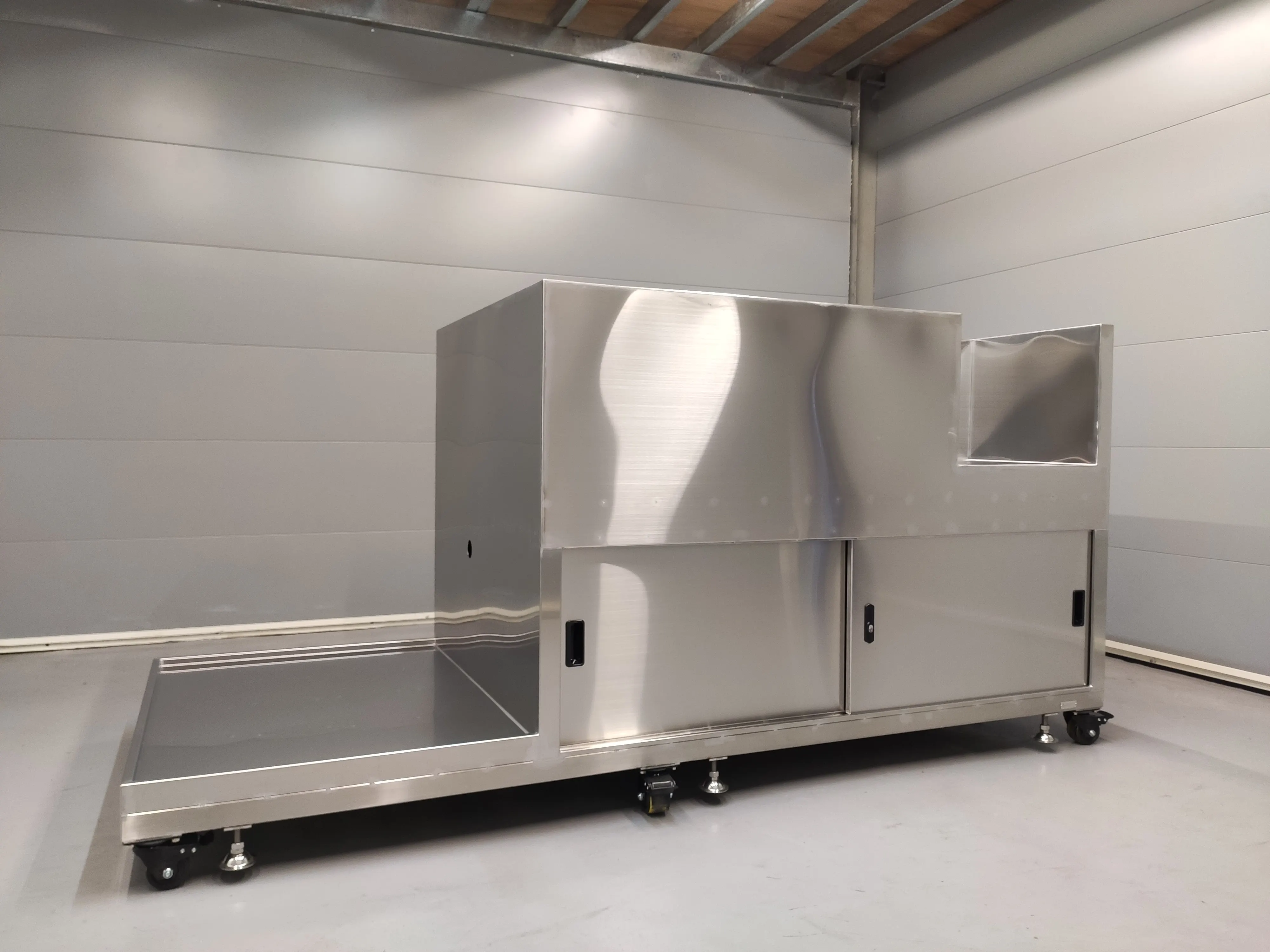 Шкаф для хранения столовой посуды из нержавеющей стали