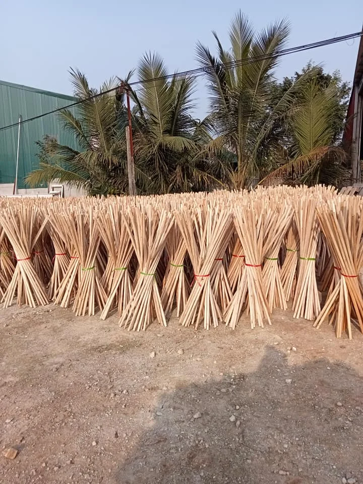 Raw Wooden Broom Less Than 1 Dollar / Raw Materials Of Cleaning Wooden