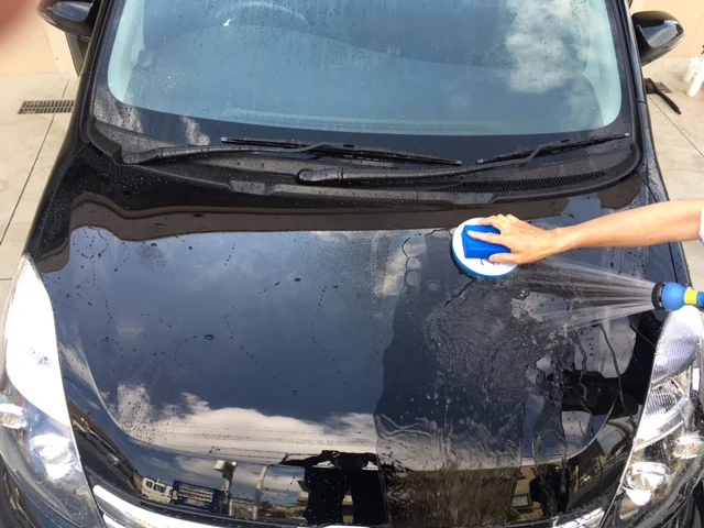 Автомобильная губка для удаления шага смолы и спецэффектов сделано в