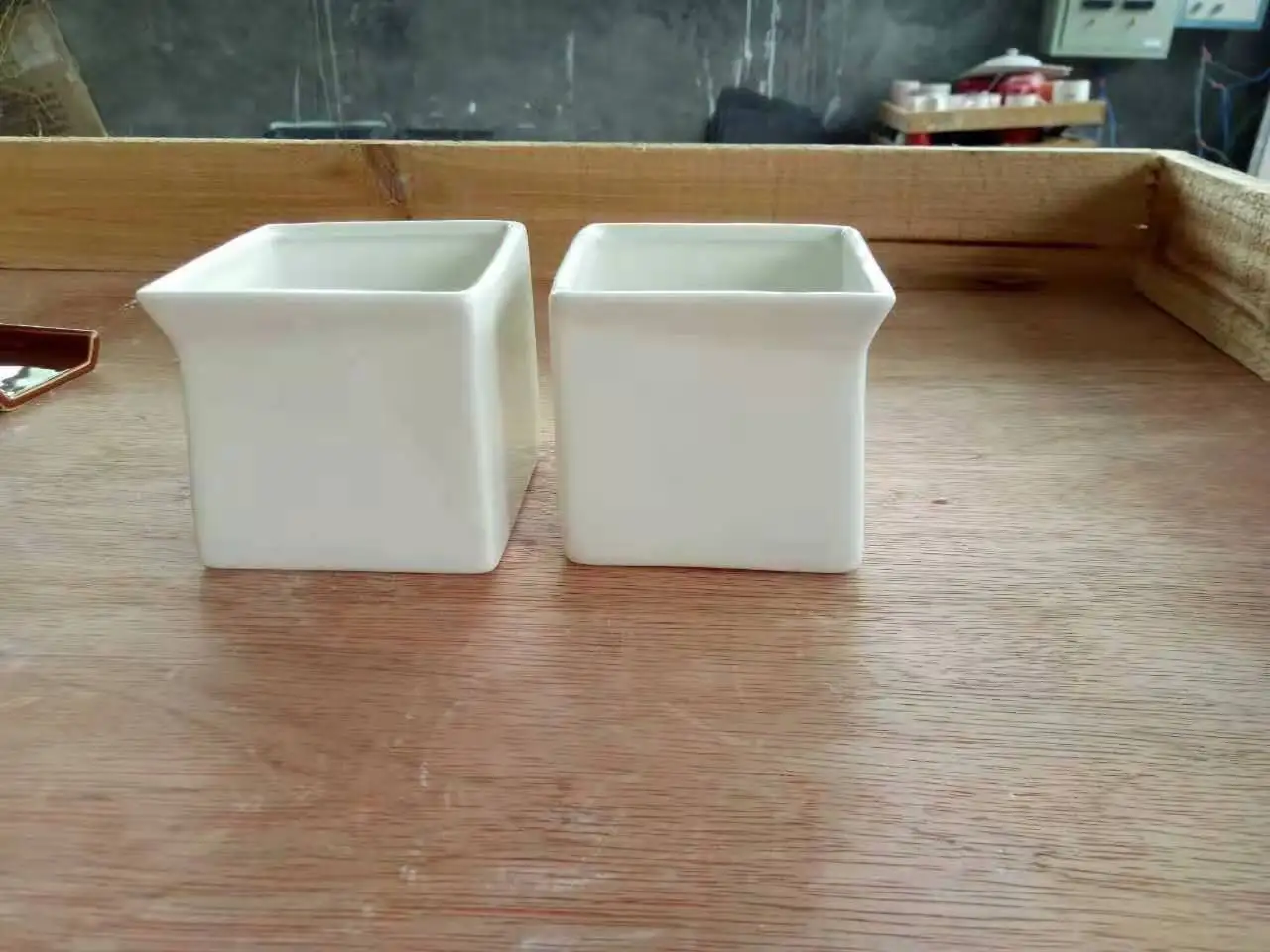Massage Oil Square White Ceramic Candle Jar With Spout