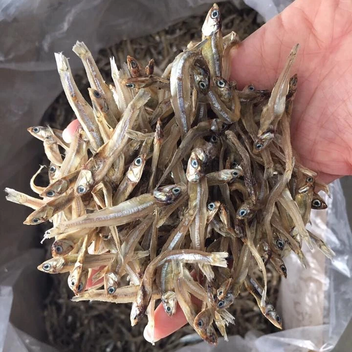 Сухой анчоус рыбы во Вьетнаме