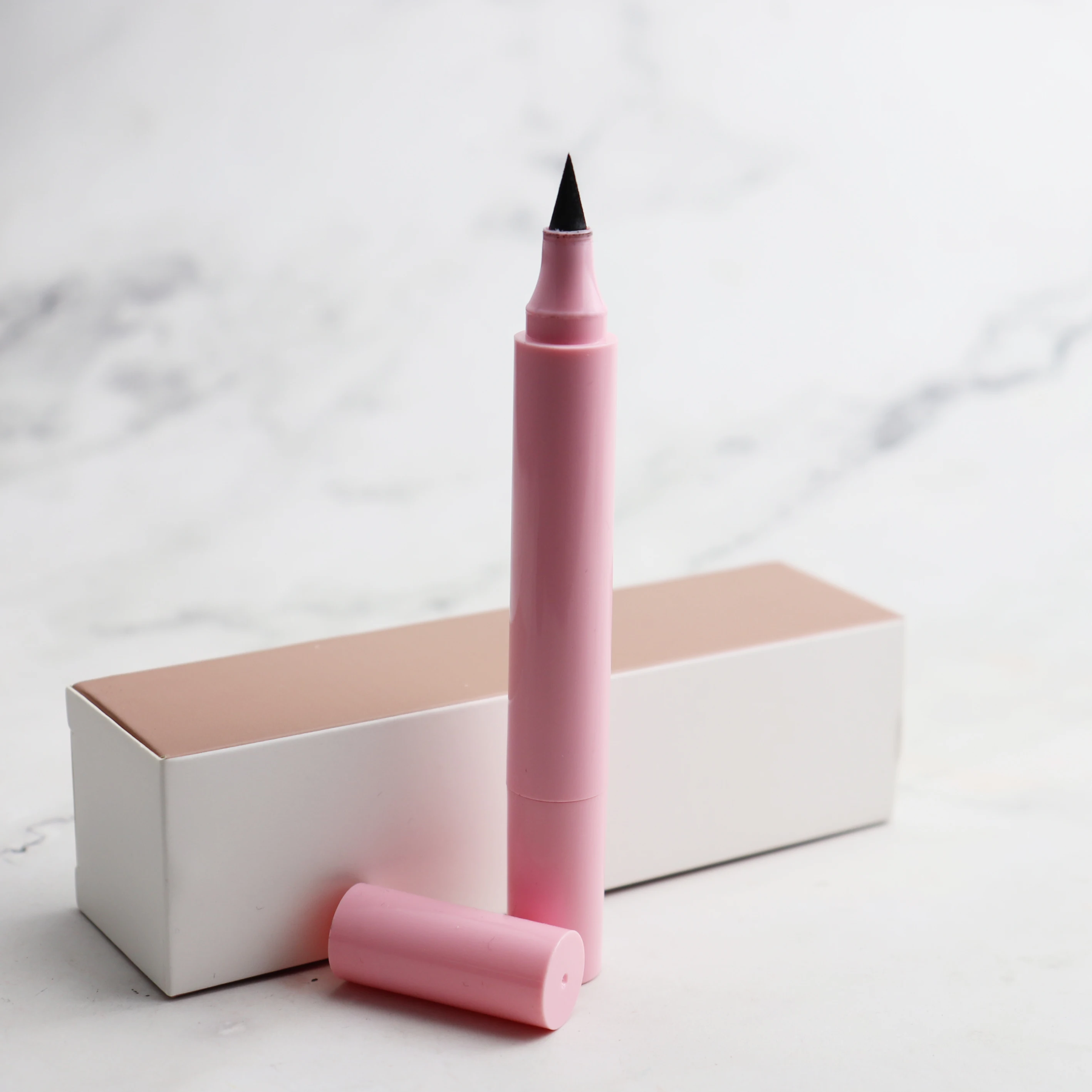 New Arrival High Quality Quick Dry Liquid Waterproof Eyeliner 24H Long Lasting Cosmetics Pencil Form Mineral Ingredients