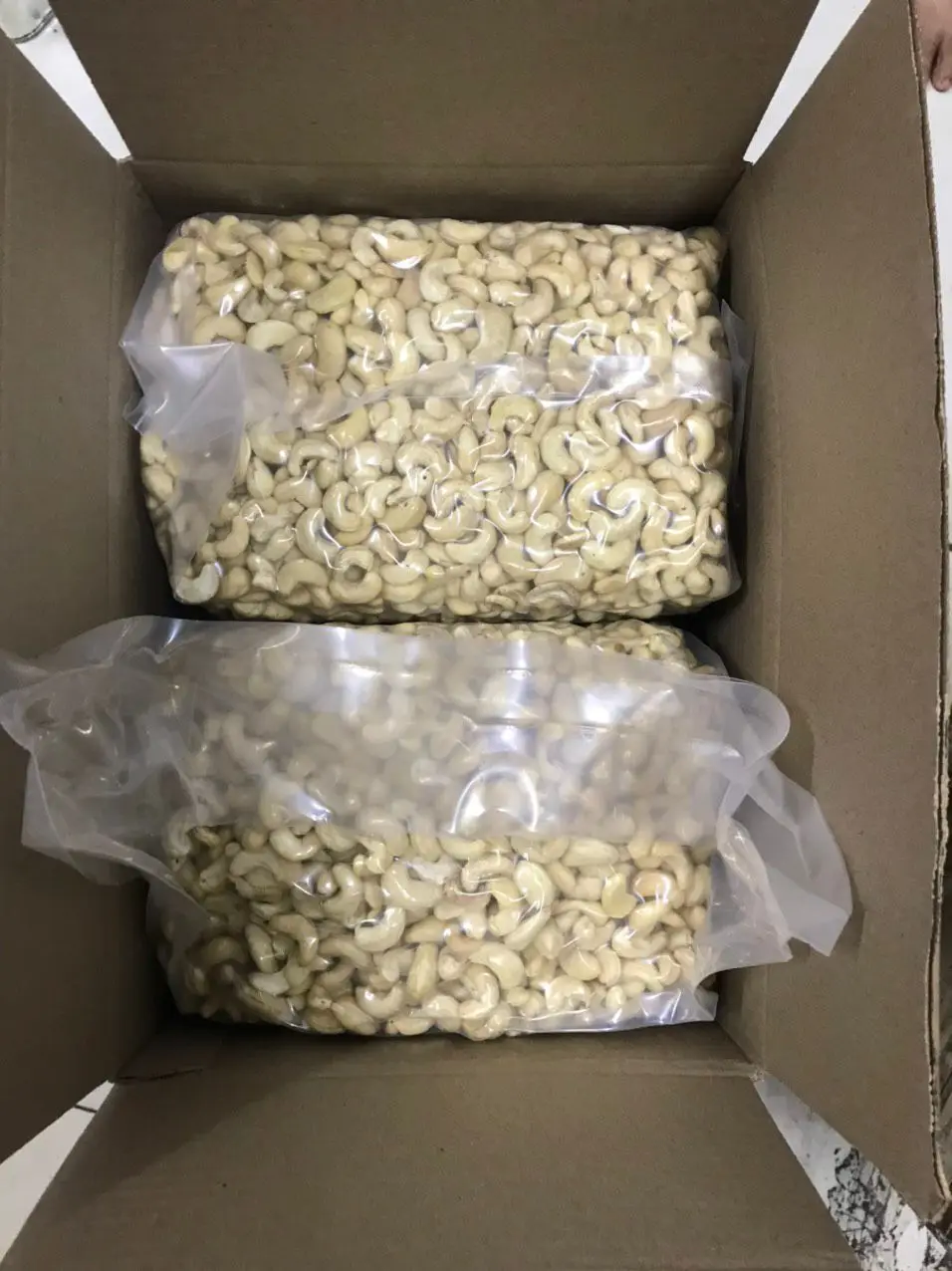 Call now Cashew Nut Raw/ Dried Cashews Cashew nuts Customized Packaging From Vietnam