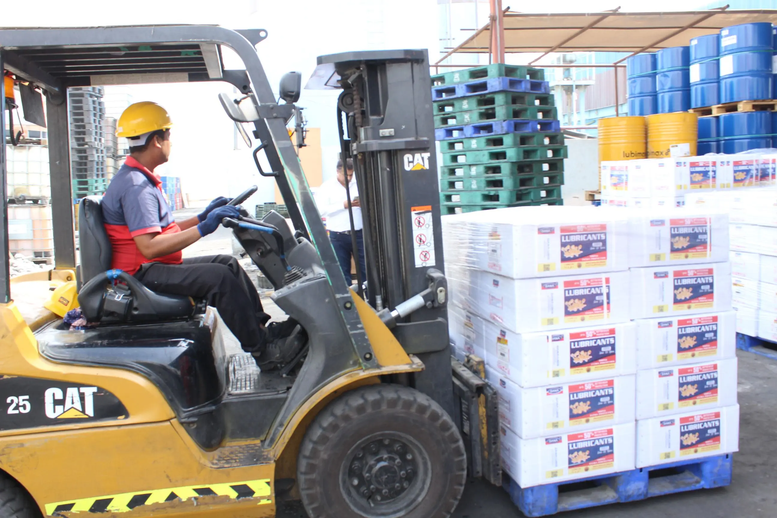 Hot Sale Hydraulic Oil Aw 37 Supplier In Dubai Uae Buy Hydraulic Oil