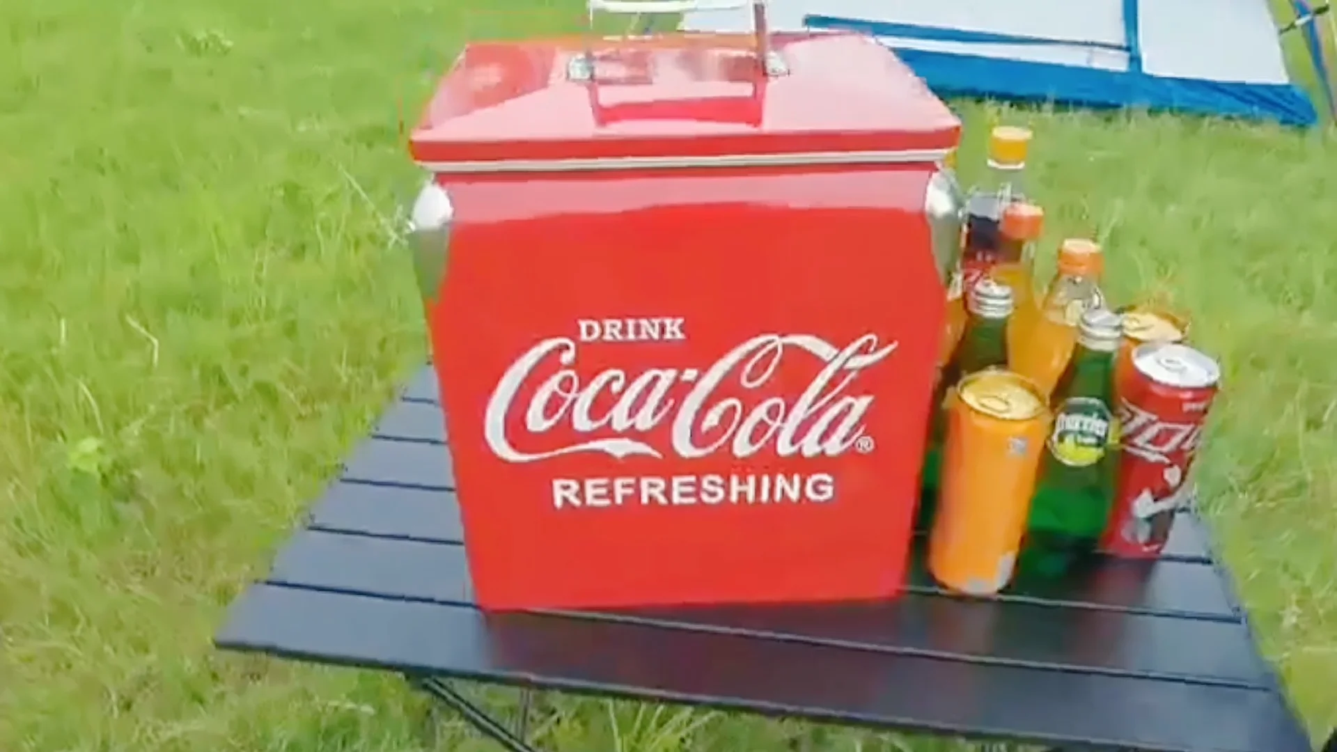 ホイール付きメタルブリキクーラーアイスチェストヴィンテージ