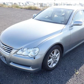 Used Toyota Mark X car with delicate and beautiful appearance