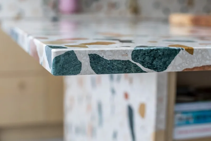 Piano di lavoro in terrazzo - TERRAZZO - AYA kitchens - da cucina / con  bordi quadrati / su misura