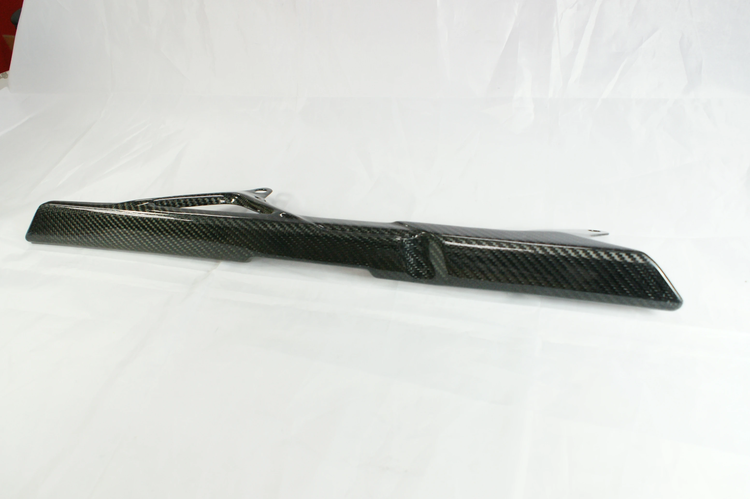 
 МОП из углеродного волокна с цепочкой сверху защита для мотоциклу Yamaha MT-09 / FZ-09 (2014- 2016)  