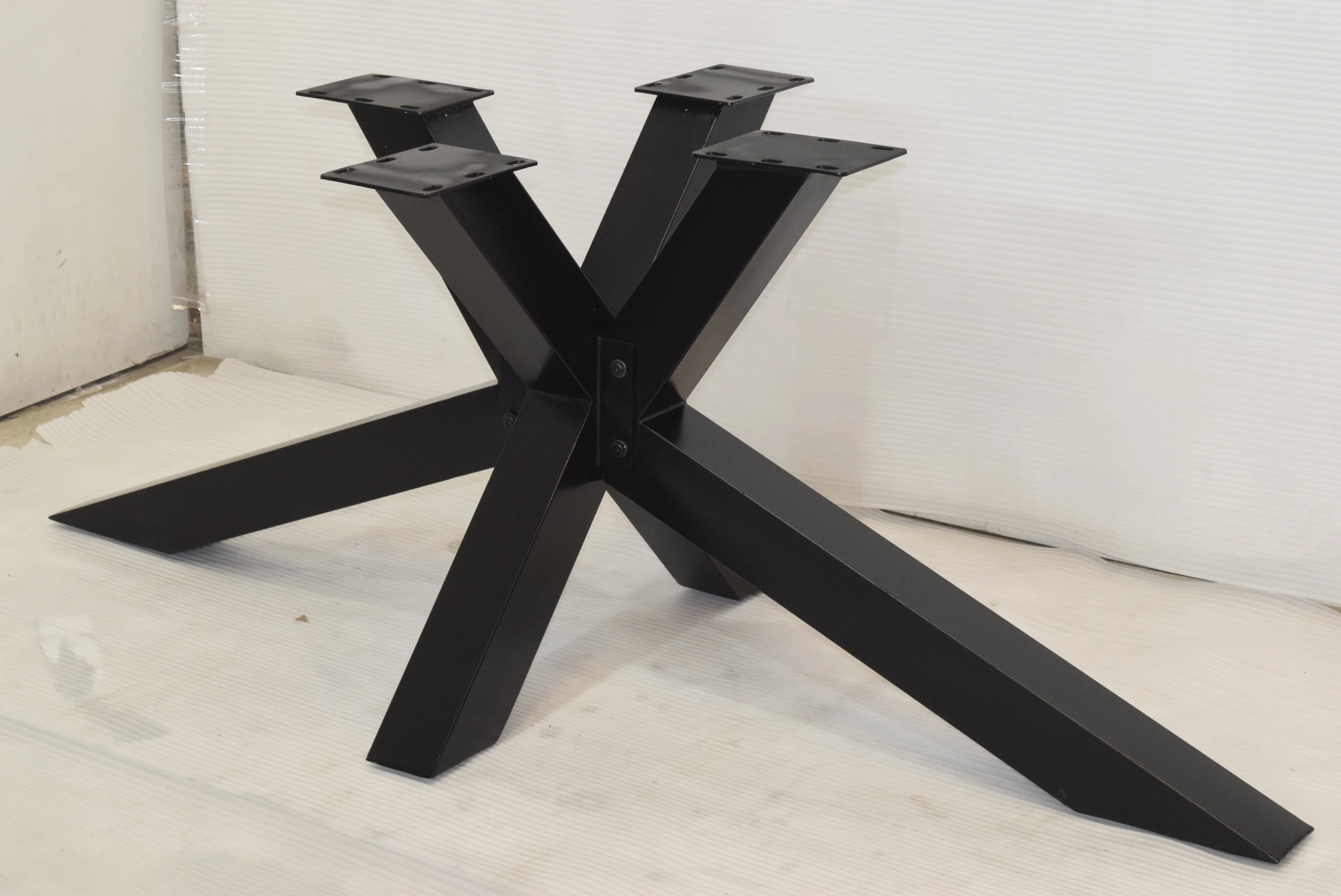 Промышленные металлические из железных трубок X стиль акации Live Edge столешницей обеденный