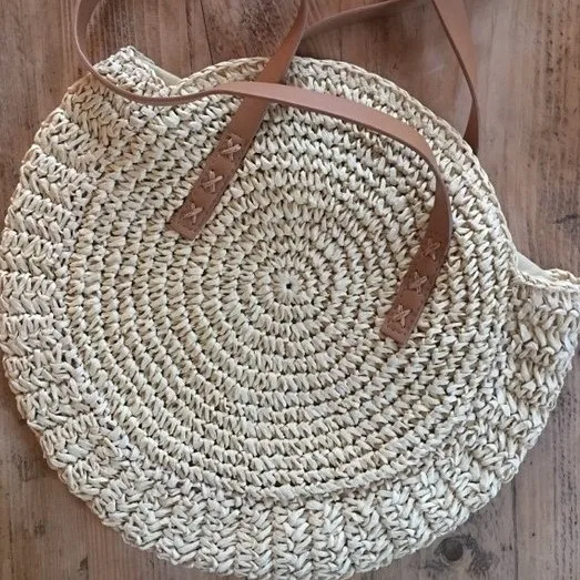 circle raffia bag